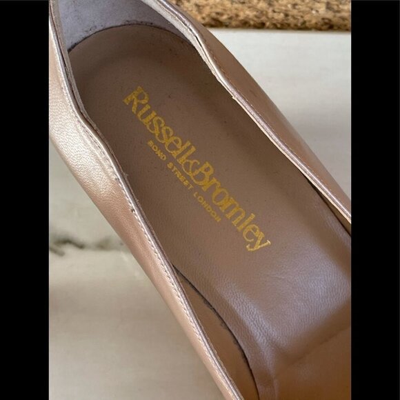 Russell & Bromley Vivacious bow-trim courts 40.5 - Picture 3 of 12